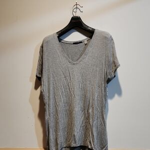 Tahari Heather Gray V-Neck Tee